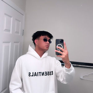 Meet your Posher, Ian paul